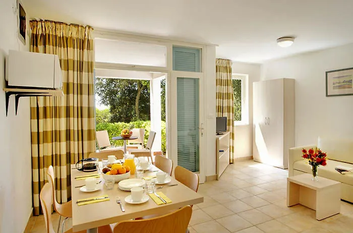 Lanterna Sunny Resort By Valamar Poreč Hotel